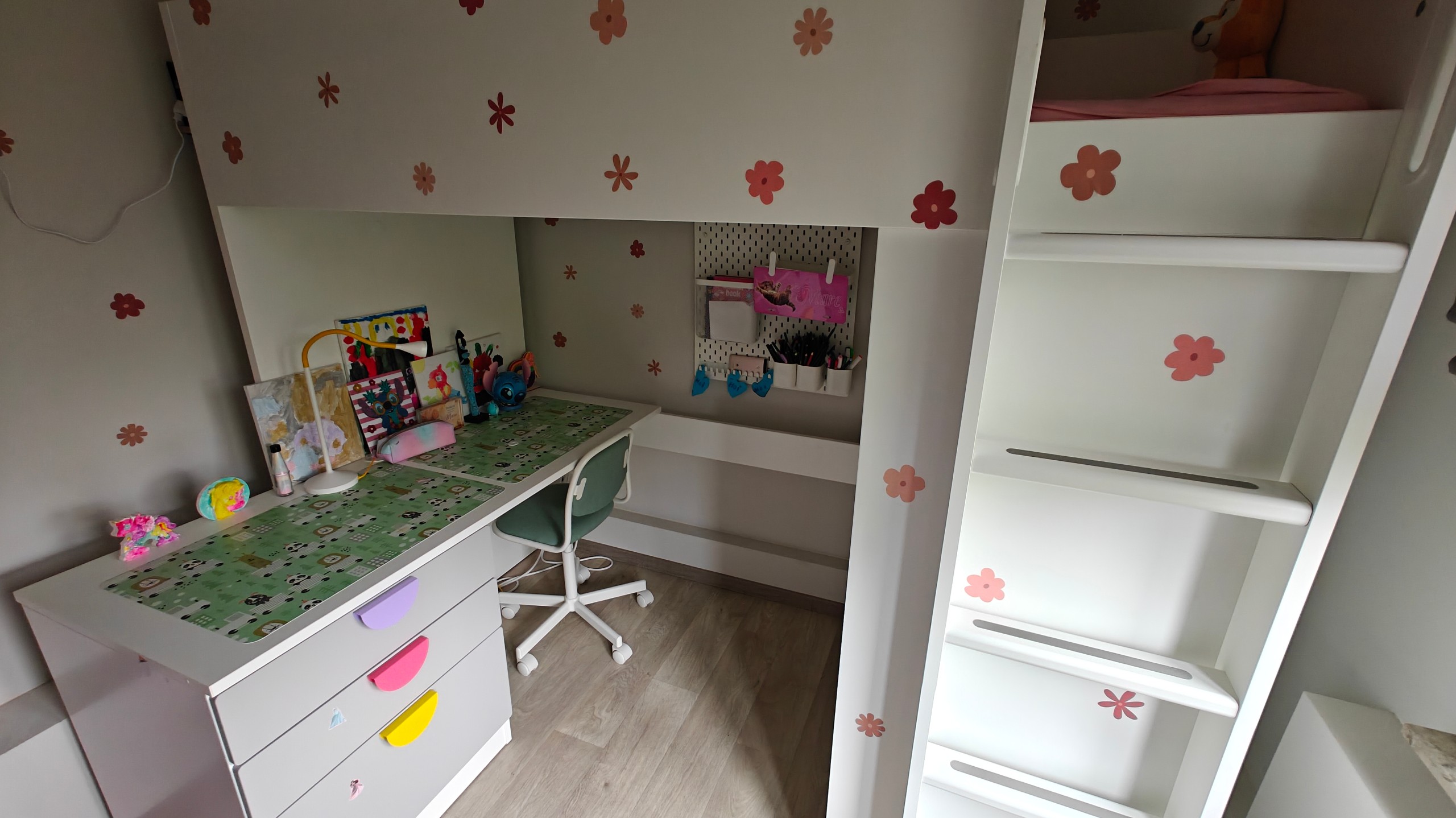 Seller photo