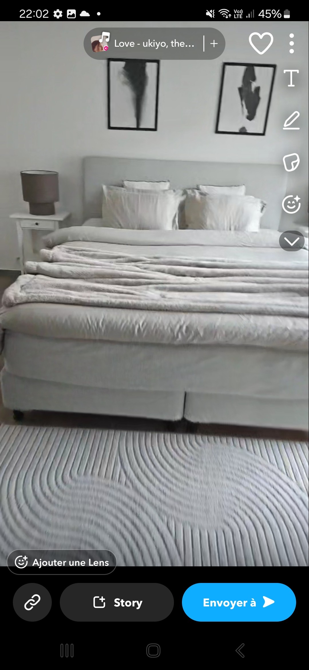 Seller photo