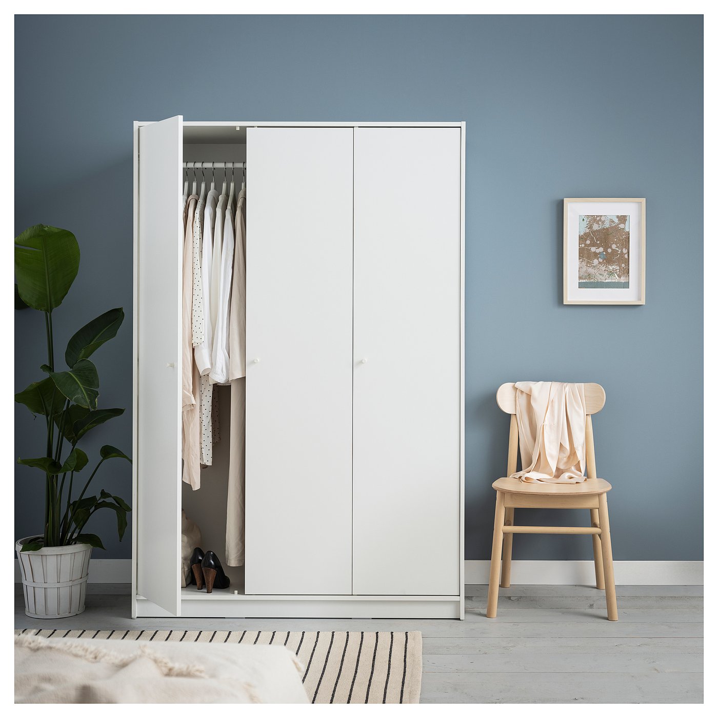IKEA catalogue photo