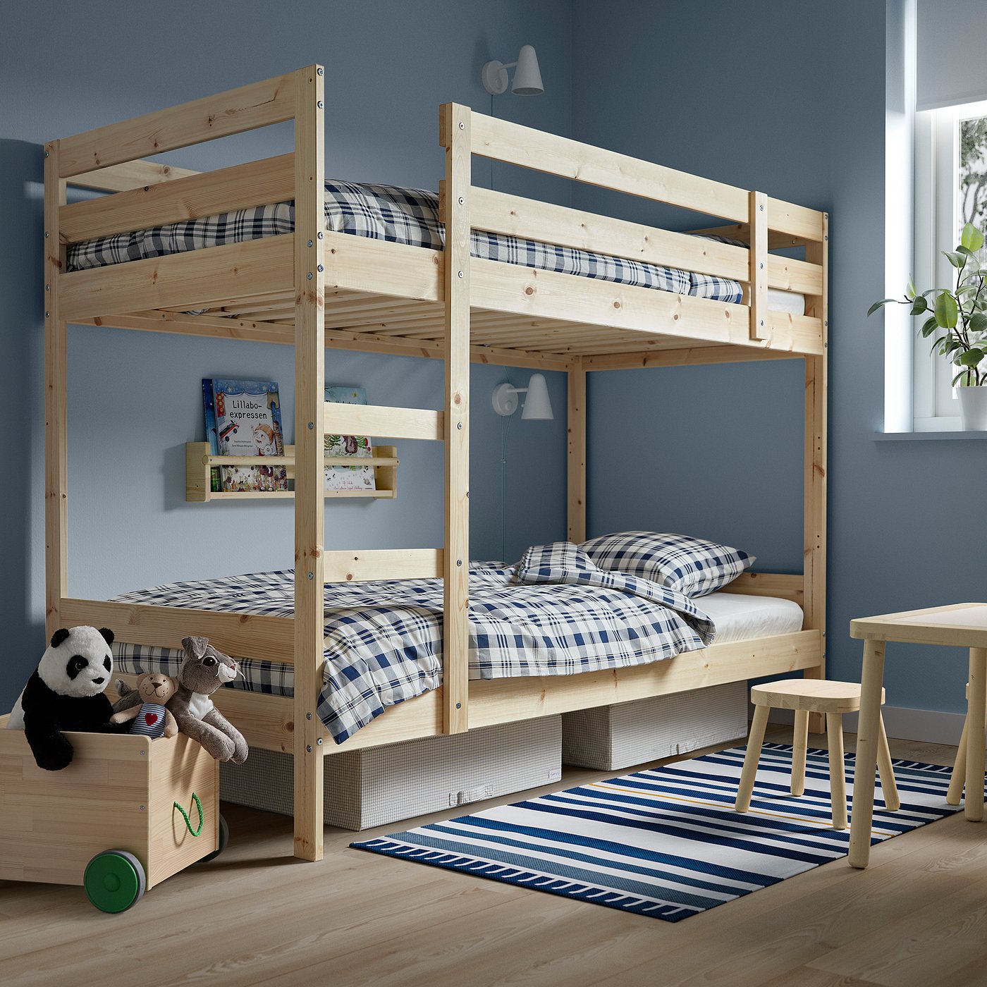 IKEA catalogue photo